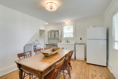 Quiet Farmhouse on 77 Acres Near Shenandoah River! in Elkton, USA