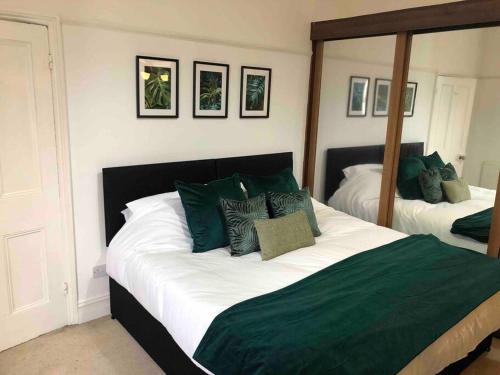 7 Bed Home*Contractors*CityCentre*FREE Parking gîte à louer Derby Chest Clinic The