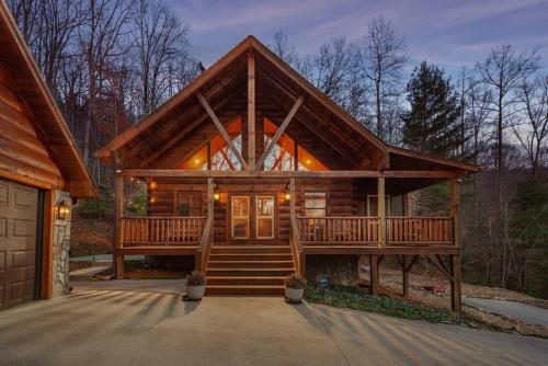 B&B Marion - Fully Stocked Cabin Retreat w/ Game Room & Pond! - Bed and Breakfast Marion