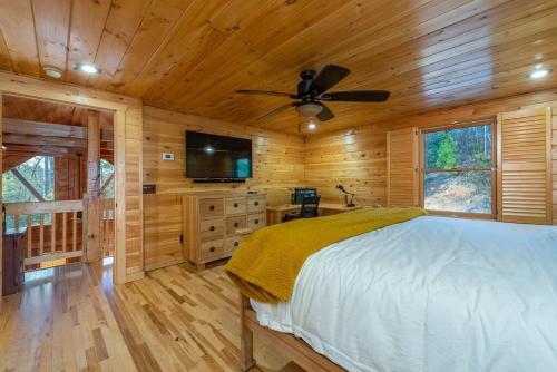 Fully Stocked Cabin Retreat w/ Game Room & Pond!