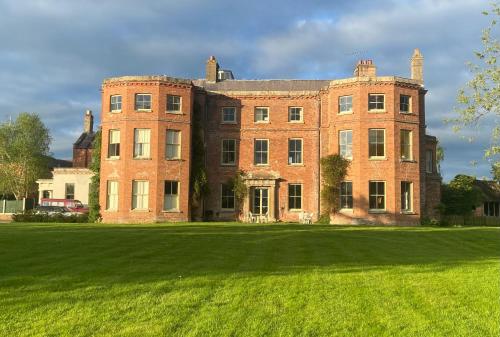 Caynham Court - Accommodation - Ludlow