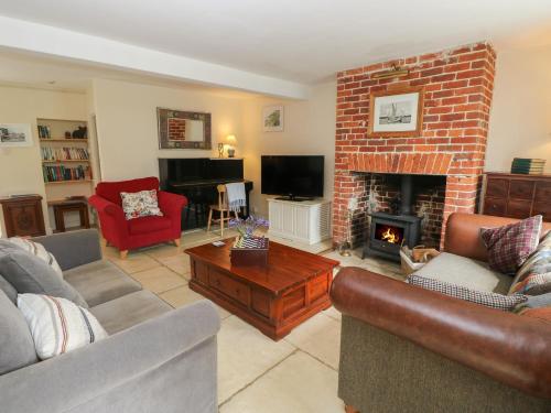 Lower Calbourne Mill Yarmouth - image 3