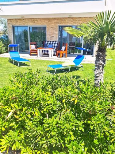 Luxury Apartment Slavica by the sea,with garden