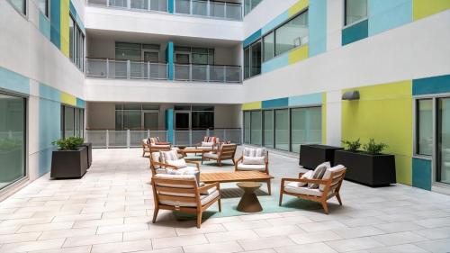 CozySuites TWO Modern Apartments SKY POOL - image 36