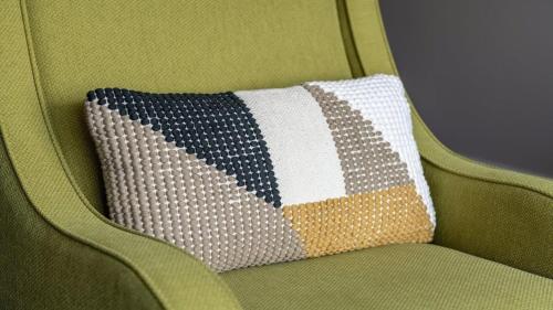 CozySuites Modern 2BR 2BA Apartment - image 18