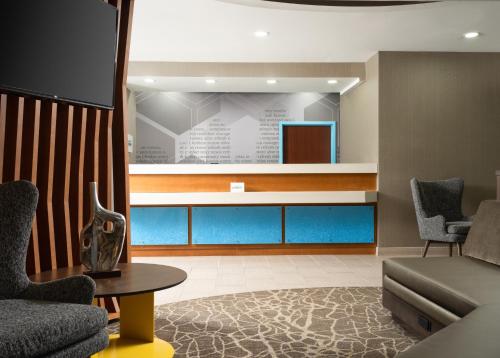 SpringHill Suites Kansas City Overland Park - image 6