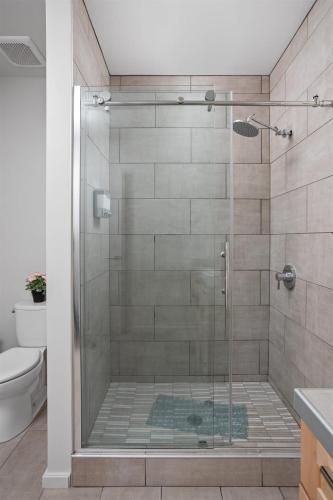 TWO Luxurious Penthouses on Mass by CozySuites - image 10