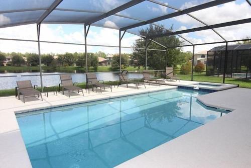 Calabria Lakeside Villa - image 2
