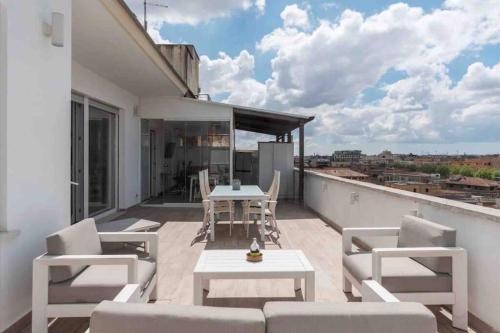 Luxury Penthouse at metro Libia - Apartment - Rome