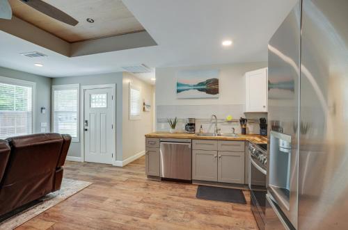 Lake Conroe Vacation Rental half Mi to Boat Launch! in Willis, USA