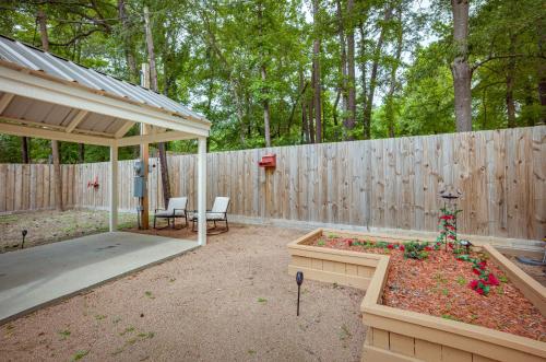 Lake Conroe Vacation Rental half Mi to Boat Launch! in Willis (TX)