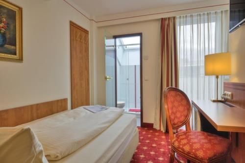 Hotel Condor - image 10
