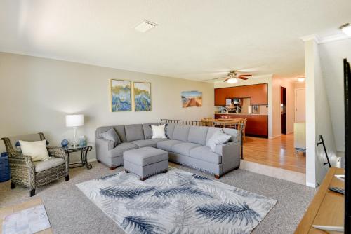 Florida Getaway - Balconies, Grill & Near Beaches! - Halifax Estates, FL