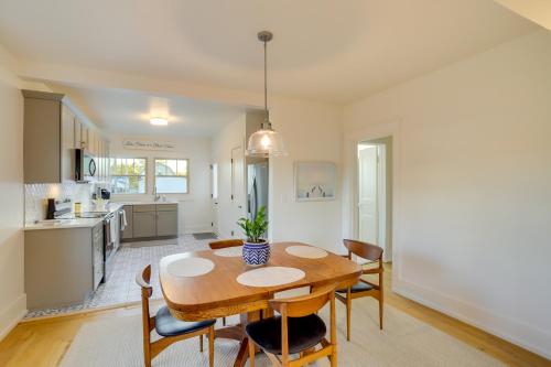 Indiana Vacation Rental - Walk to Syracuse Lake! in Syracuse (IN)