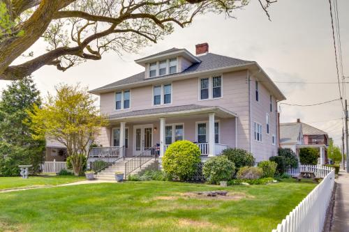 Ocean City Escape with Cozy Porch Walk to Boardwalk