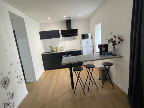 Appartement T2 à centre ville - Location saisonnière - Brive-la-Gaillarde