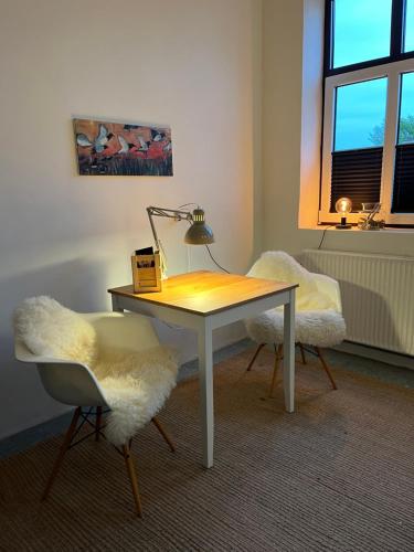 Room 8 - Hawkraft kulturhotel, Vestervig (foto 2)