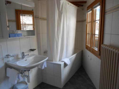 Double or Twin Room with Mountain View room in Mazot Zermatt