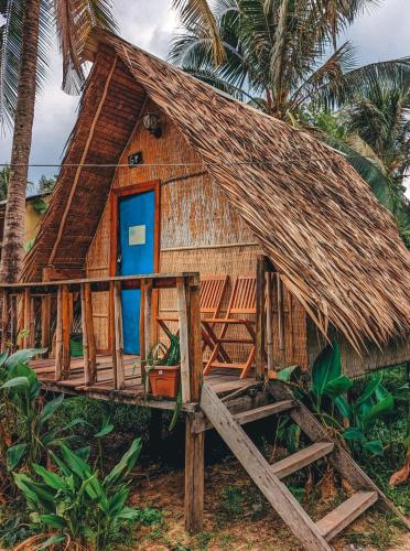 View, Yellow Sun Kampot near Teuk Chhou Rapids