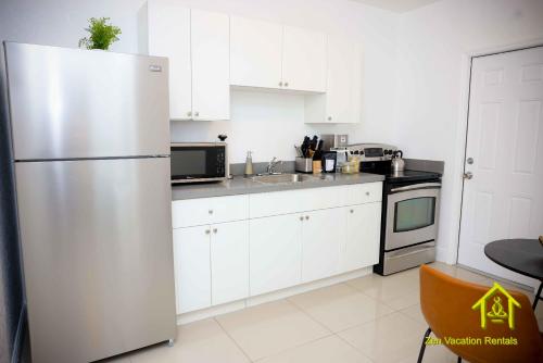 BH Club by Zen Vacation Rentals 2BR 1BA