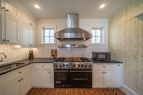 The Walton House - historic 3bd 2 5ba with parking in เคนเน็ตต์ สแควร์ (พีเอ)