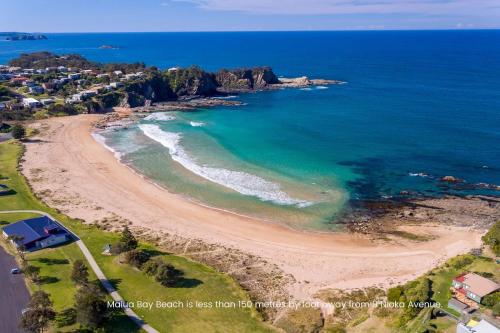 Magnificent Malua Views Stroll to the beach