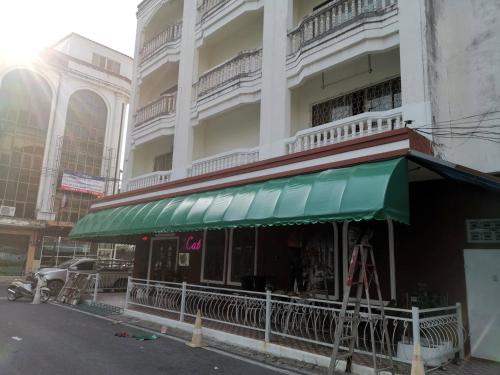 Apartamento de 100 m² en Hat Yai Central, con 1 habitación(es) y 1 baño(s) privado(s) (Cat home) in Hat Yai