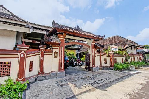 OYO 92560 Astri Homestay