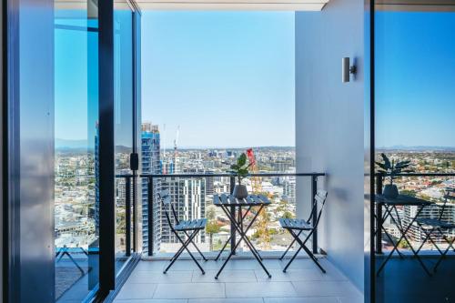 Elegant and Cozy Top Floor 1BD Apartment at South Bank