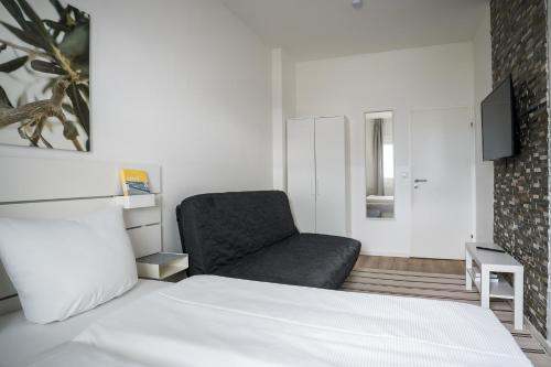 Spacious Apartment in Berlin Mitte for 6, Berlin (Foto 5)