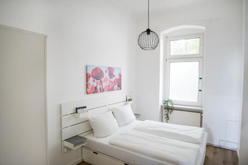 Spacious Apartment in Berlin Mitte for 6, Berlin (Foto 11)