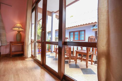 Erkély/terasz, Sang Aroon Bungalow in Fehérhomok-part