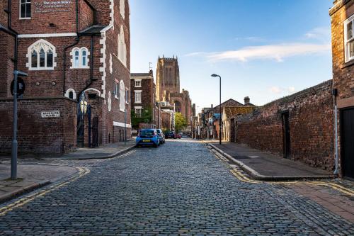 Host & Stay - The Pilgrim Coach Houses