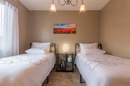 Desert Oasis Amazing Pool Waterfall Firepit Office