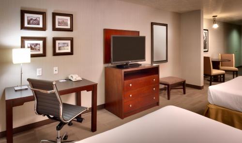 Queen Suite with Two Queen Beds