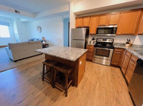 3BR Luxury Suite with Parking at The Grand Castle in Grandville, USA
