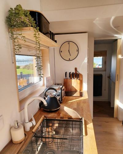Seafront ECO tiny home in Hythe (Hampshire)