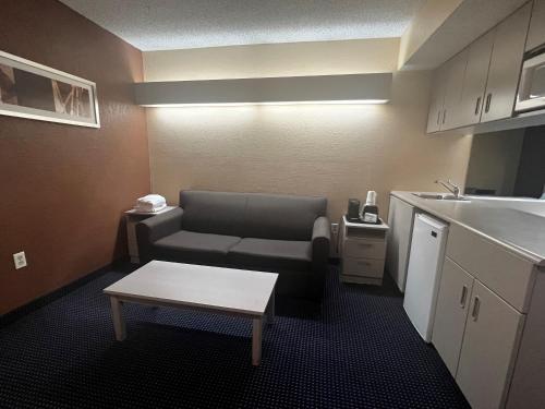 Suite with Two Queen Beds - Non-Smoking