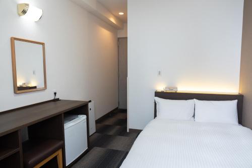 Double Room with Small Double Bed - Smoking room in Heiwadai Hotel Tenjin