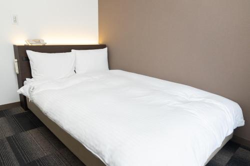 Double Room with Small Double Bed - Smoking image 6