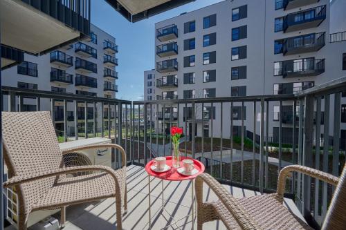 Modern Elegance Apartments Wrocław with AC by Noclegi Renters, Breslau (Foto 4)