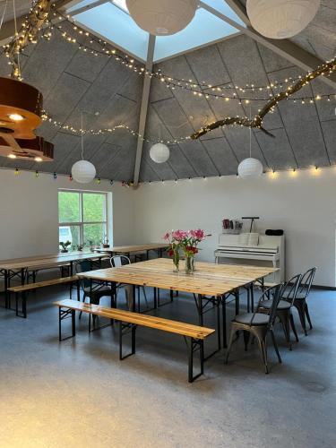 Room 12 - Hawkraft Kulturhotel, Vestervig (Foto 4)