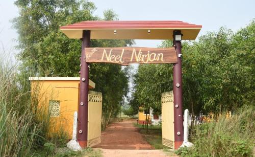 Resort Neel Nirjan