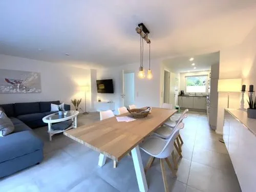 `Achterdeck` moderne & hochwertige Hausscheibe in Sackgassenlage! in Westerholz, Deutschland