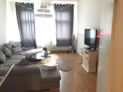 Spandau möblierte 1zimmer Wohnung mit Garten und große Küche