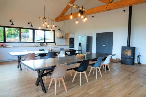 Kitchen, Gite de l’Ambiance in Saint-Seine-l'Abbaye