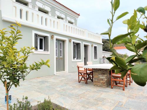 Spiti Sea View Neoclassical House in Stenies