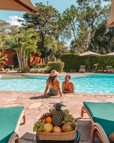 สระว่ายน้ำ, แฟร์มอนต์มาราซาฟารีคลับ (Fairmont Mara Safari Club) in นาร็อค