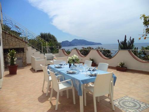 2 bedrooms house at Marciano 500 m away from the beach with sea view and furnished terrace