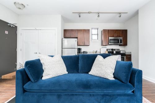 CozySuites Music Row Spacious 1BR with free parking 45 in Nashville, USA